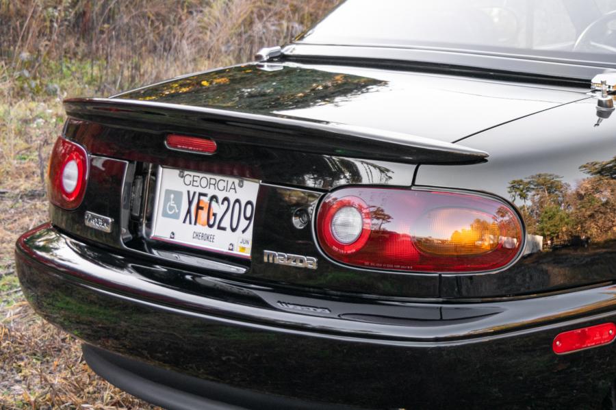 Детали экстерьера Mazda Miata Limited Edition (NA) 1993 года  (фото 21 из 121)